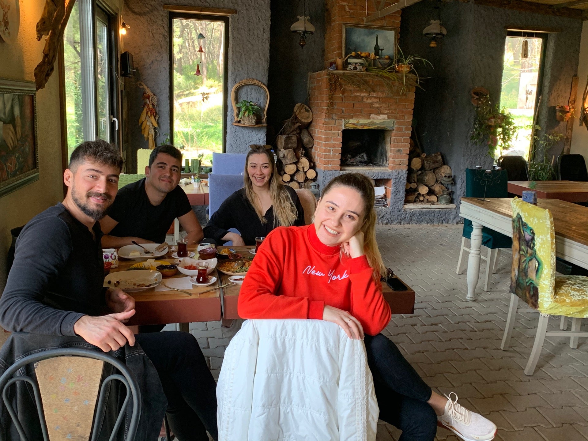 Cafe Nerede fotoğraflar. İhsaniye, İzmir yerleri YummyAdvisor