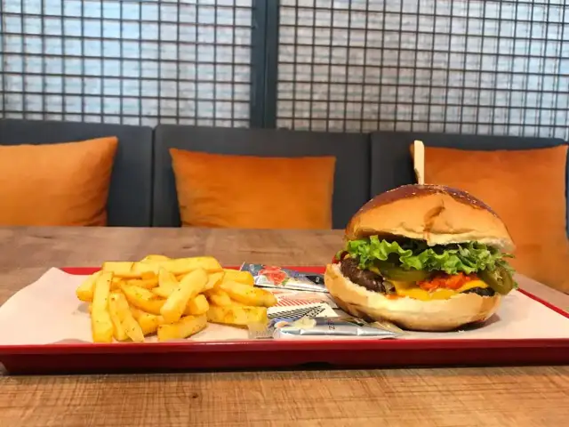 Efem Burger'nin yemek ve ambiyans fotoğrafları 7