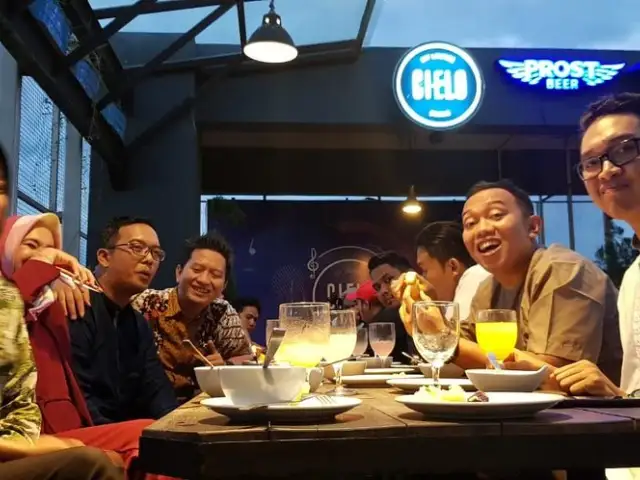 Gambar Makanan Cielo Sky Lounge 5