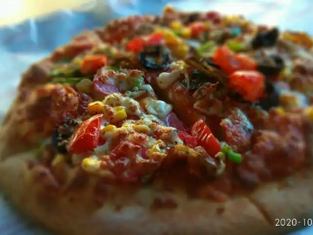 PizzaLazza Maltepe'nin yemek ve ambiyans fotoğrafları 1
