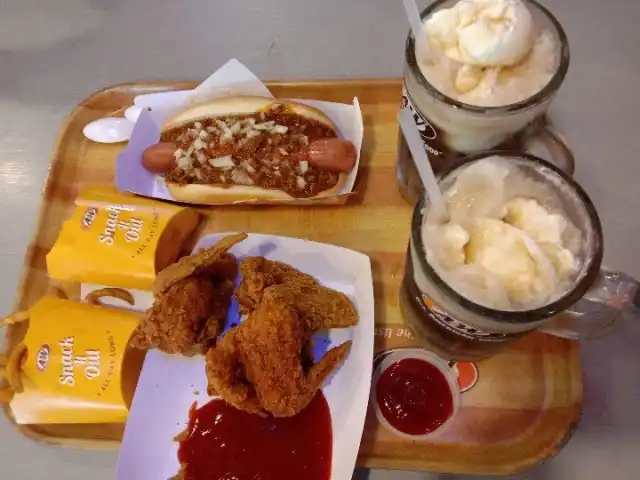 A&W Food Photo 11