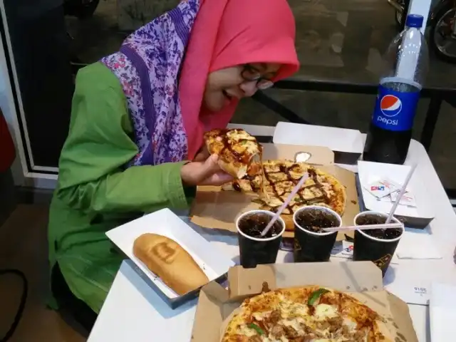 Domino's Pizza Food Photo 9