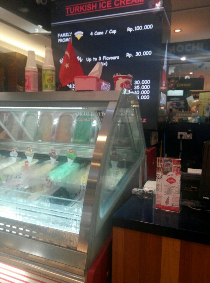 Zahra Turkish Ice Cream, Kota Kasablanka terdekat Restoran dan Tempat