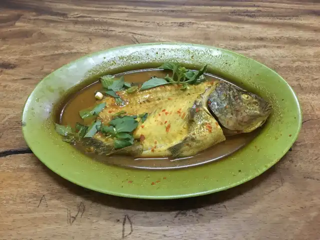 Gambar Makanan Gule Kepala Ikan Bang Jo 8