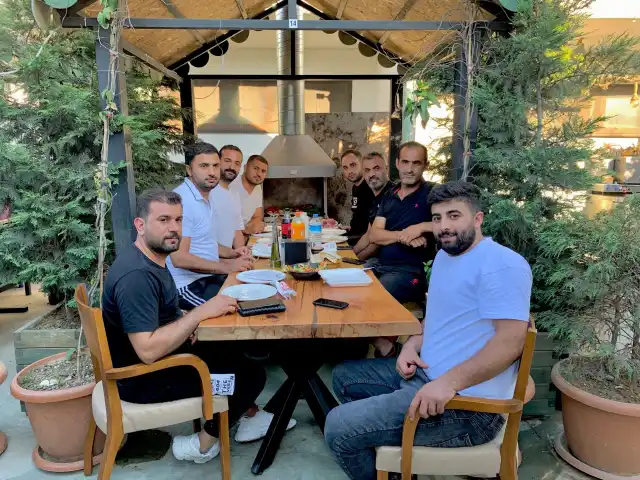 Kasap Gökhan Izgara & Köfte'nin yemek ve ambiyans fotoğrafları 4