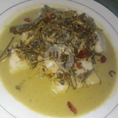 Gambar Makanan Ketupat Gulai Paku Ni Em, Sukabumi 5