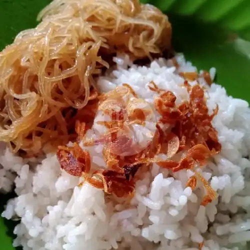 Gambar Makanan Ketupat Sayur Dan Nasi Uduk Khas Betawi Emak Nani, Meruya 7