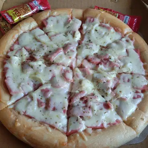 Gambar Makanan Pizza Azza, Kenongo 1