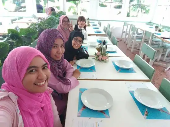 Gambar Makanan Raisin Resto 10