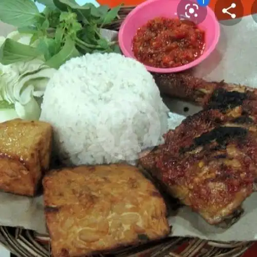 Gambar Makanan Warung Makan Bu Haji Sarwiyah, Benda 17