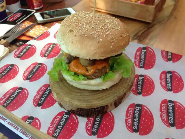 Beeves Burger & Steakhouse'nin yemek ve ambiyans fotoğrafları 2