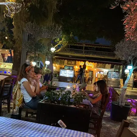 Baston Brasserie'nin yemek ve ambiyans fotoğrafları 29