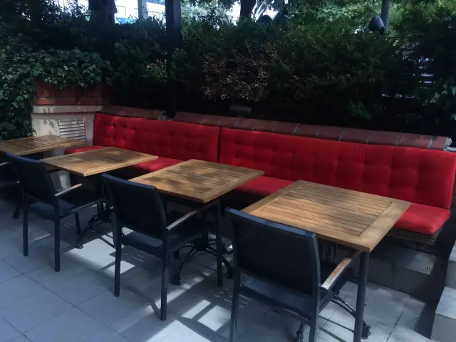 Olive's Pizzeria'nin yemek ve ambiyans fotoğrafları 4