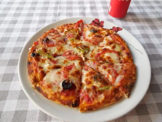 Ozi Pizza And Pasta'nin yemek ve ambiyans fotoğrafları 1