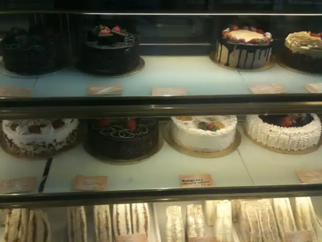 Suki Bakery Food Photo 4