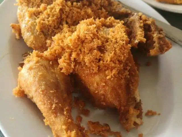 Gambar Makanan Ayam Goreng Suharti - Great Western Hotel 14