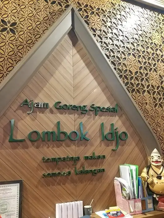 Gambar Makanan Ayam Goreng Lombok Idjo 14