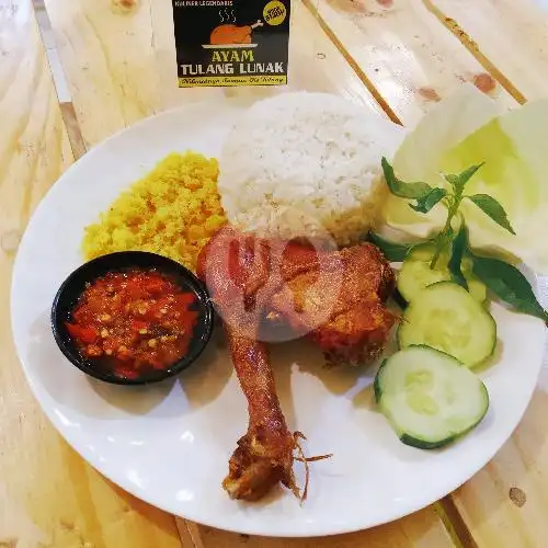 Gambar Makanan Ayam Tulang Lunak Mbok Surip, Diponegoro 15