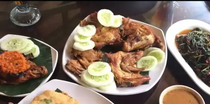 Gambar Makanan Ayam Geprek Istimewa 16