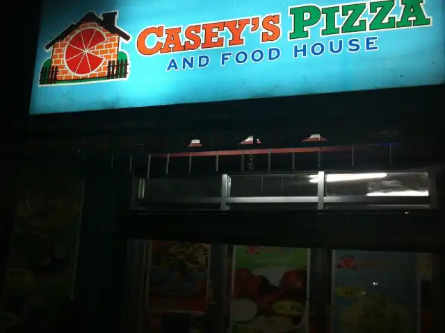 Casey's Pizza Food Photo 2
