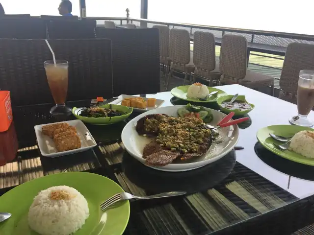 Gambar Makanan Santana Resto 16