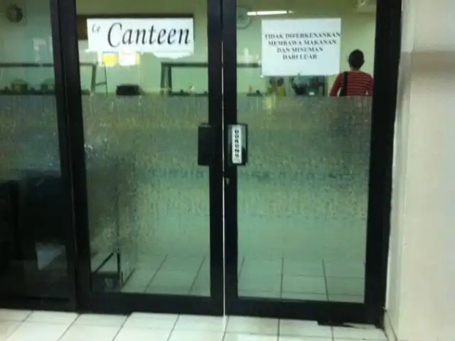 Le Canteen