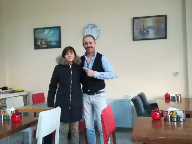 Şarlo Cafe'nin yemek ve ambiyans fotoğrafları 3