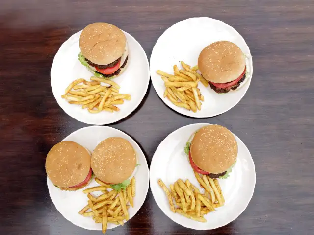 Burger Queen'nin yemek ve ambiyans fotoğrafları 1