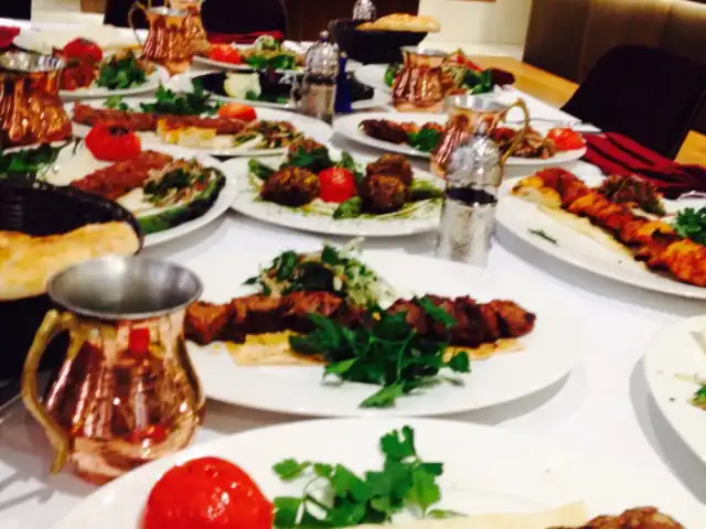 Ottoplus Cafe and Restaurant'nin yemek ve ambiyans fotoğrafları 9