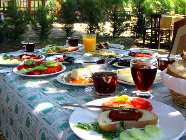 Palamutluk Bahçe Cafe - Güzelbahçe'nin yemek ve ambiyans fotoğrafları 2