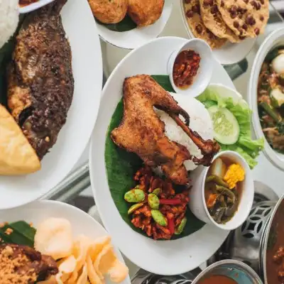 Ayam Kalasan Puspasari, 9 Ilir