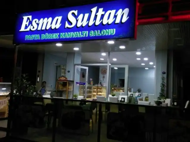 Esma Sultan'nin yemek ve ambiyans fotoğrafları 1