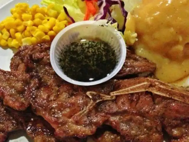 Yaw's Roast and Grill Food Photo 4