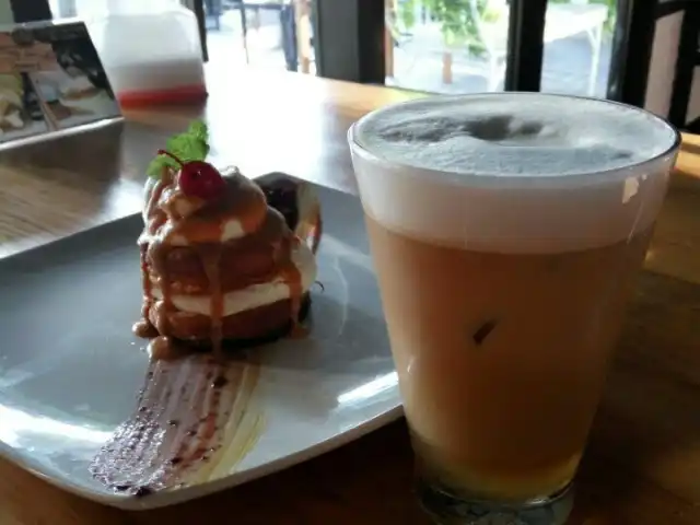 Gambar Makanan Vanilla Café & Cake 5