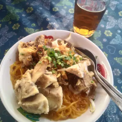 Mie Baso Urat Tulang Iga Greget