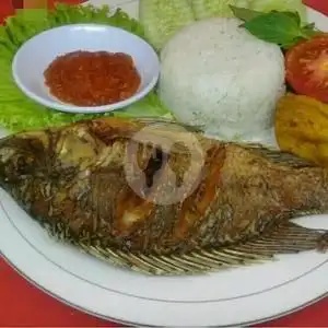 Gambar Makanan Ikan Bakar Madu Amak Ibra, Sebelum Pertigaan Pie Susu 6