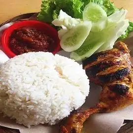 Gambar Makanan Pecel Ayam Dan Nasi Goreng Teh Iyul, Cisarua 11