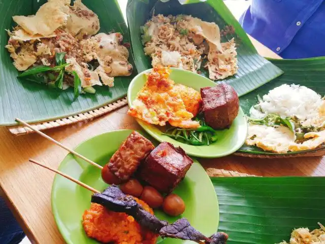 Gambar Makanan Pecel Pincuk Ibu Ida 12