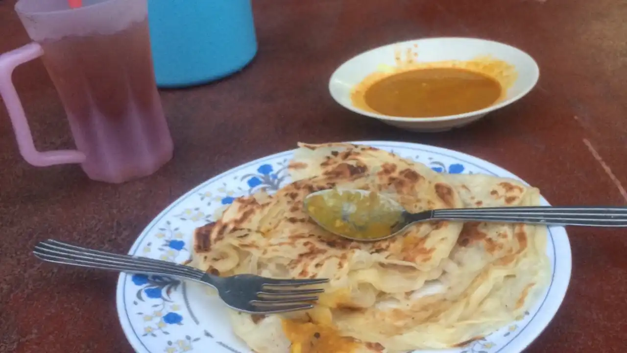 Kedai roti canai depan SMK Panji Alam