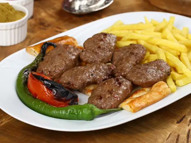 Fiyakalı Sandviç & Pideli Köfte