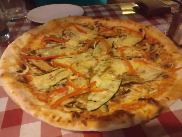 Gambar Makanan Pizzeria Italia 19