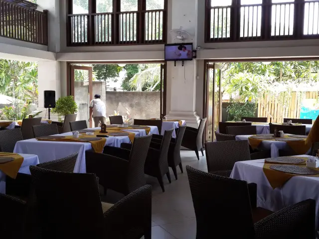 Gambar Makanan Sunset Restaurant - Hotel Puri Raja 2