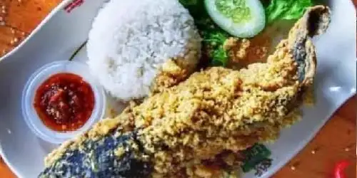 NASI UDUK PECEL LELE