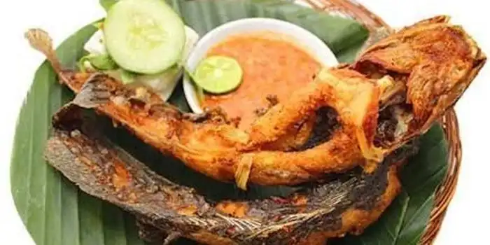 Pecel Lele dan Ayam Goreng Penyet Lamongan Jaya, Tanjung Duren