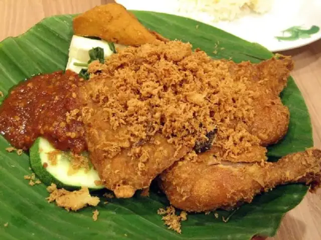 Ayam Penyet Food Photo 2