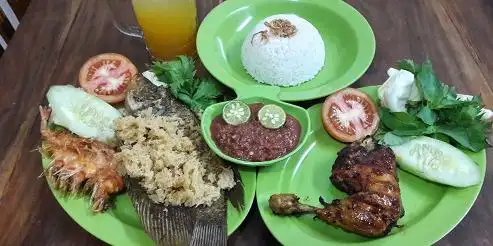 Depot Ayam Kremes Kevin, Pulau Galang