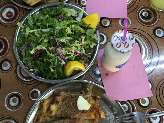 Meshur Kuyum Pide Salonu'nin yemek ve ambiyans fotoğrafları 4