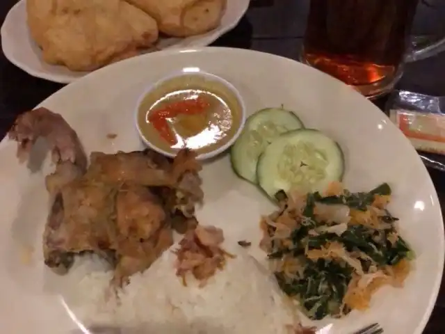 Gambar Makanan Ingkung Grobog 4