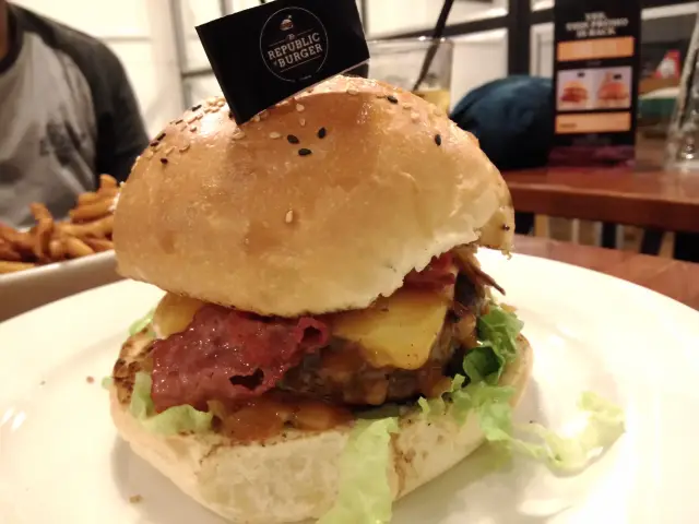 Gambar Makanan The Republic of Burger 5