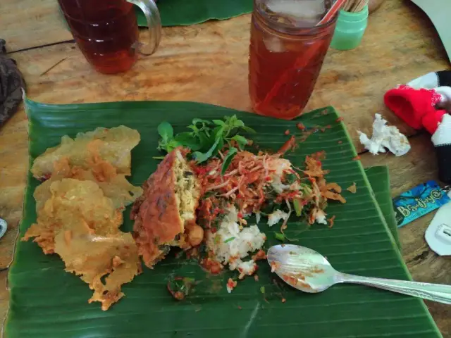 Gambar Makanan Pecel Pincuk Madiun Yu Tie 6